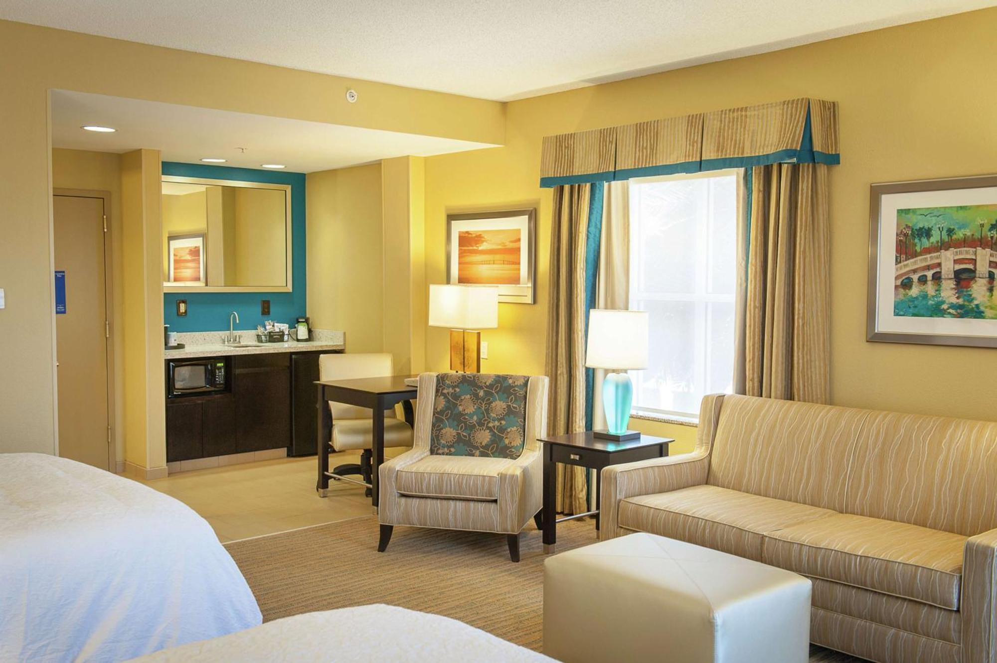 Hampton Inn & Suites St. Petersburg/Downtown Exteriör bild