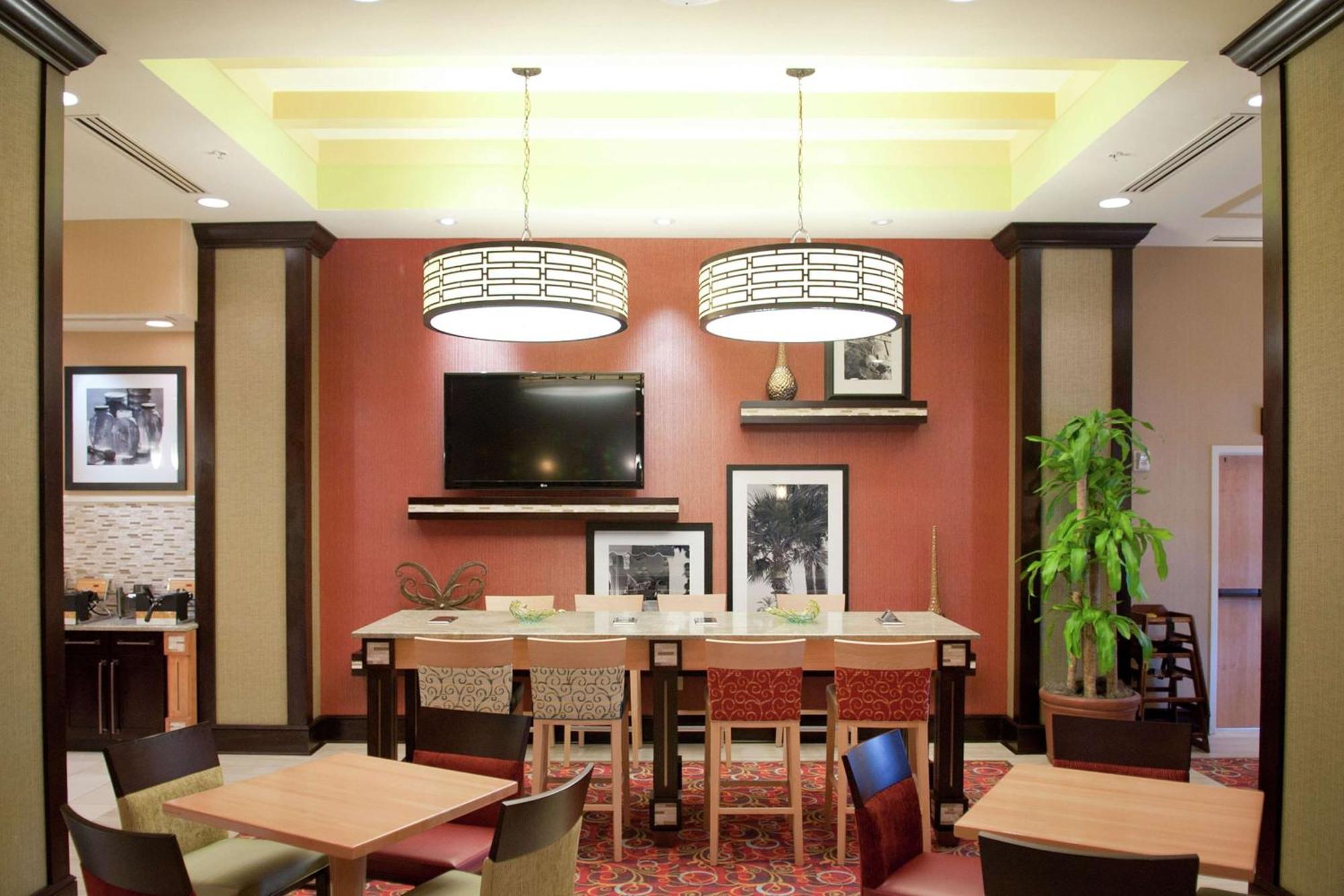 Hampton Inn & Suites St. Petersburg/Downtown Exteriör bild