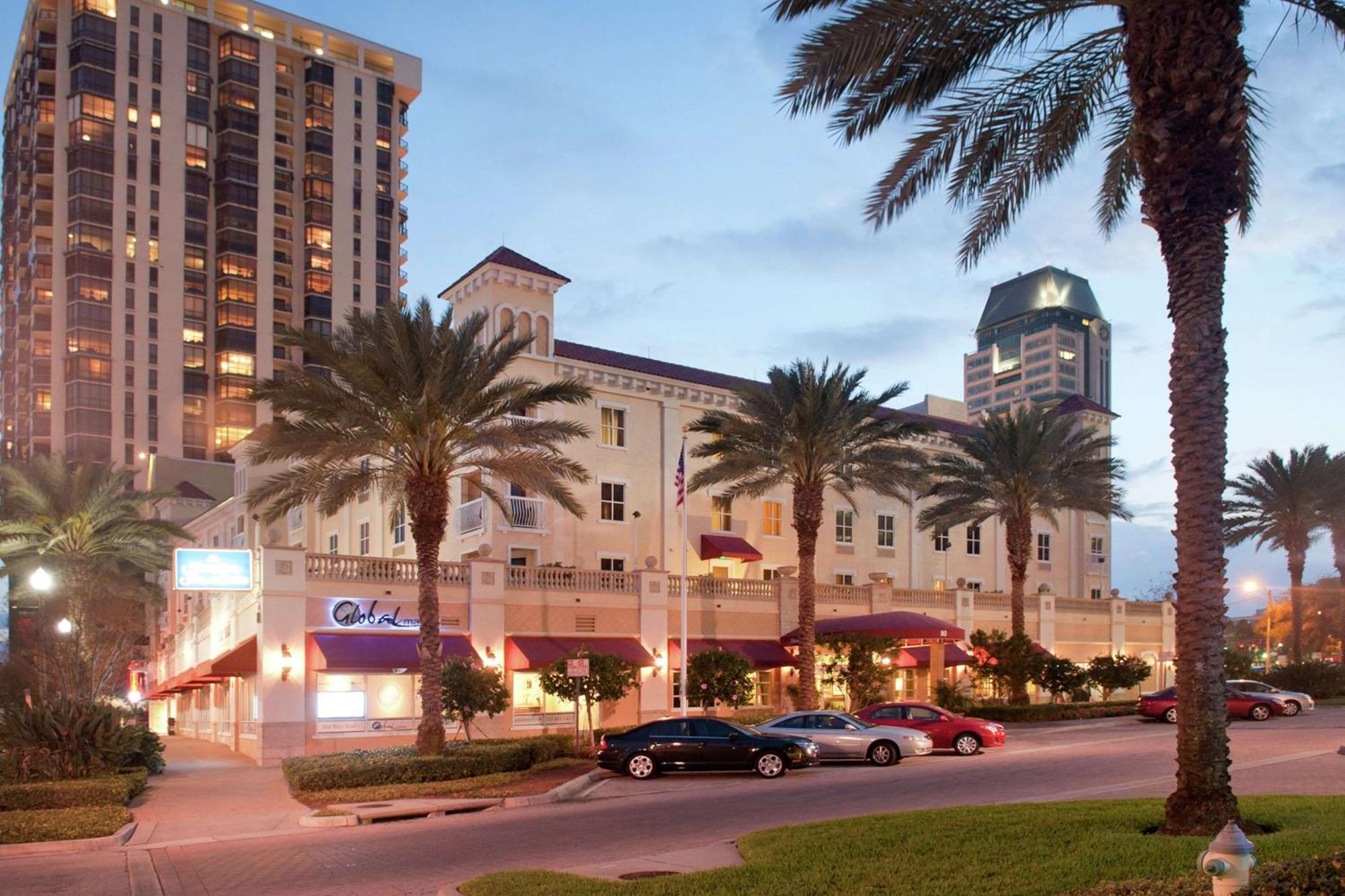 Hampton Inn & Suites St. Petersburg/Downtown Exteriör bild