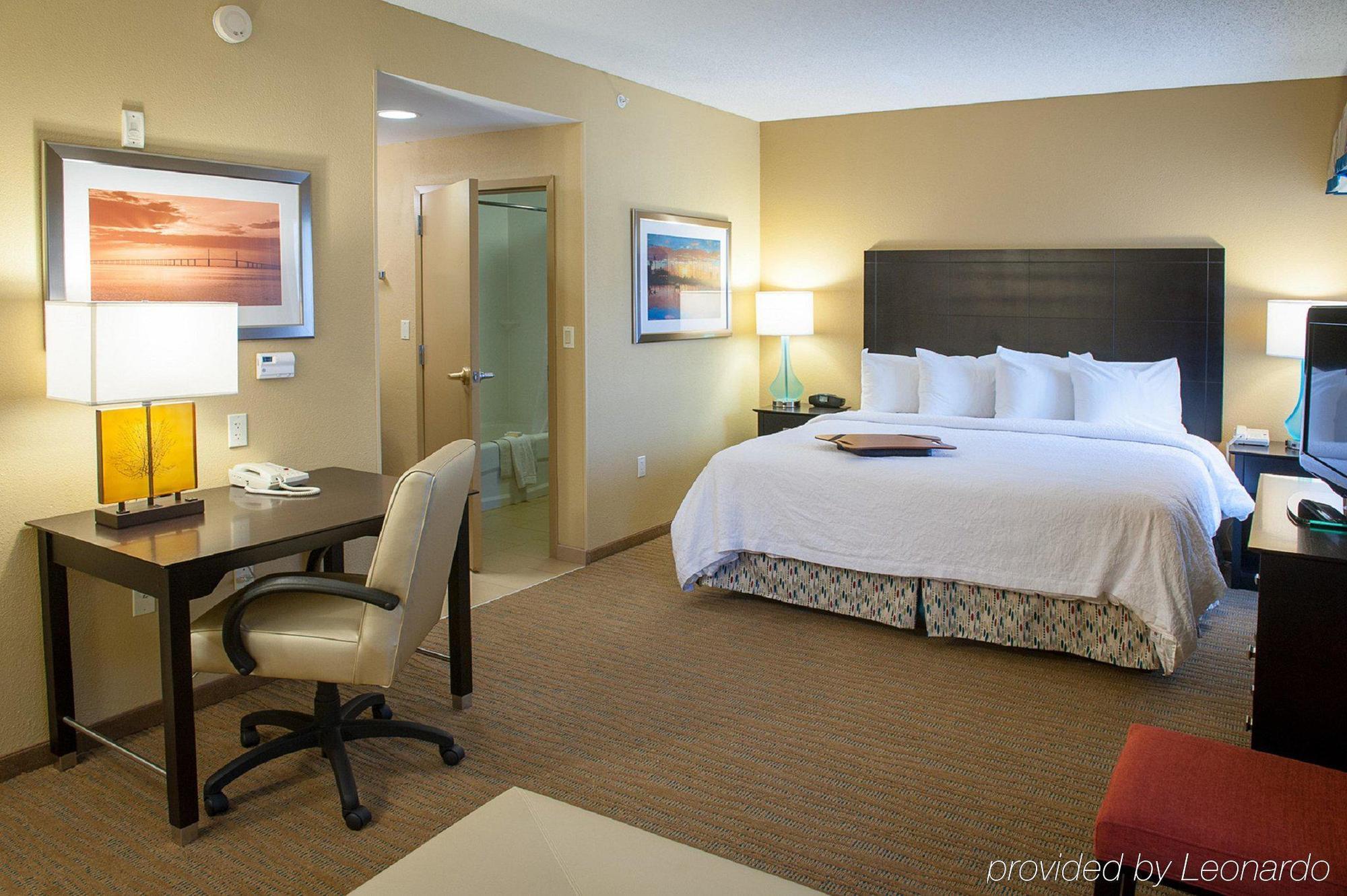 Hampton Inn & Suites St. Petersburg/Downtown Exteriör bild