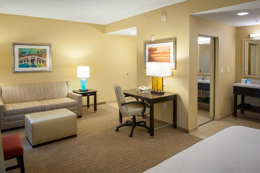Hampton Inn & Suites St. Petersburg/Downtown Rum bild